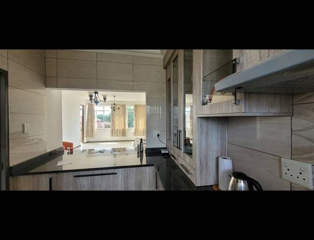 2 BEDROOM TOWNHOUSE FOR SALE IN RACEVIEW